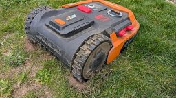 image client 10 Robot Tondeuse Connecté Worx Landroid Plus WR165E