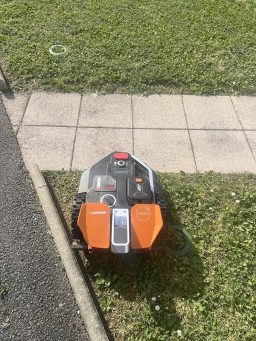 image client 10 Robot Tondeuse WORX Landroid Vision WR205E