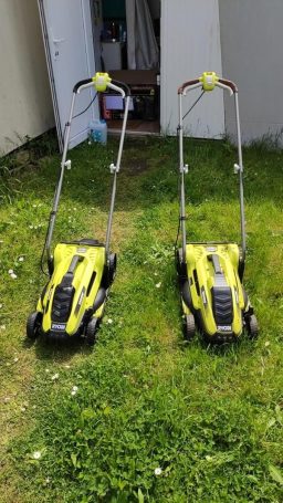 image client 2 Tondeuse Électrique Ryobi RLM13E33S Puissante
