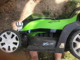 image client 2 Tondeuse sans fil Greenworks G40LM35K2X