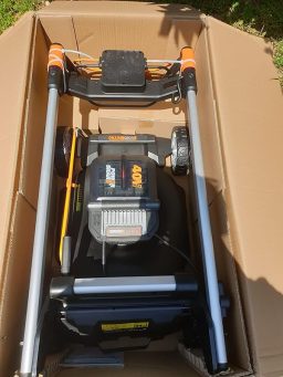 image client 2 Tondeuse À Gazon sans fil Worx Wg749e