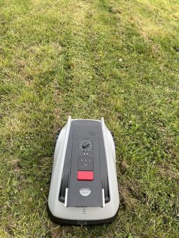 image client 3 Robot Tondeuse Ecovacs O600 RTK Care Kit