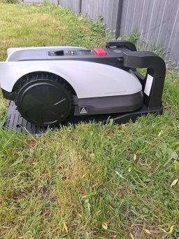 image client 4 Robot Tondeuse Ecovacs O600 RTK Care Kit