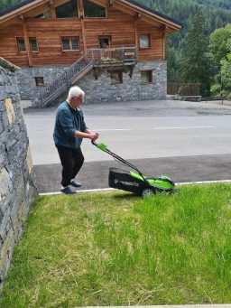 image client 4 Tondeuse sans fil Greenworks G40LM35K2X