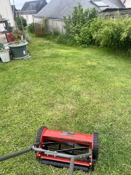 image client 5 Tondeuse Manuelle Einhell GC HM 400