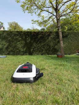 image client 6 Robot Tondeuse ECOVACS Goat O1200 LiDAR Pro