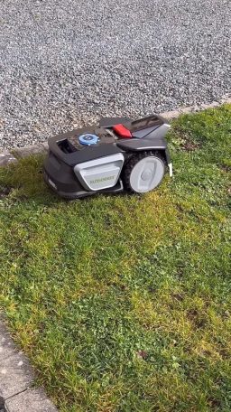 image client 8 Robot Tondeuse Sunseeker S4