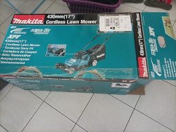 image client 8 Tondeuse Électrique sans fil Makita DLM432Z