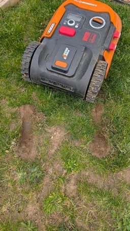 image client 8 Robot Tondeuse Connecté Worx Landroid Plus WR165E