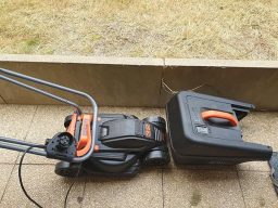 image client 9 Tondeuse À Gazon Black+Decker BEMW351 QS