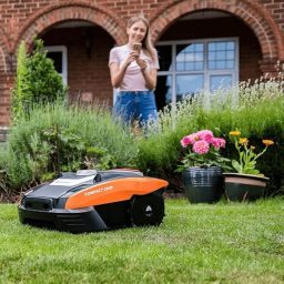 Image du fabricant 2 du YARD FORCE Robot Tondeuse Compact 400RiS