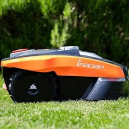Image du fabricant 4 du YARD FORCE Robot Tondeuse Compact 400RiS